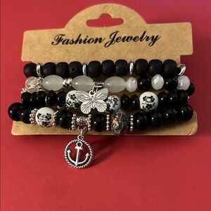 Fashion Jewelry Black and Silver Bracelet Set